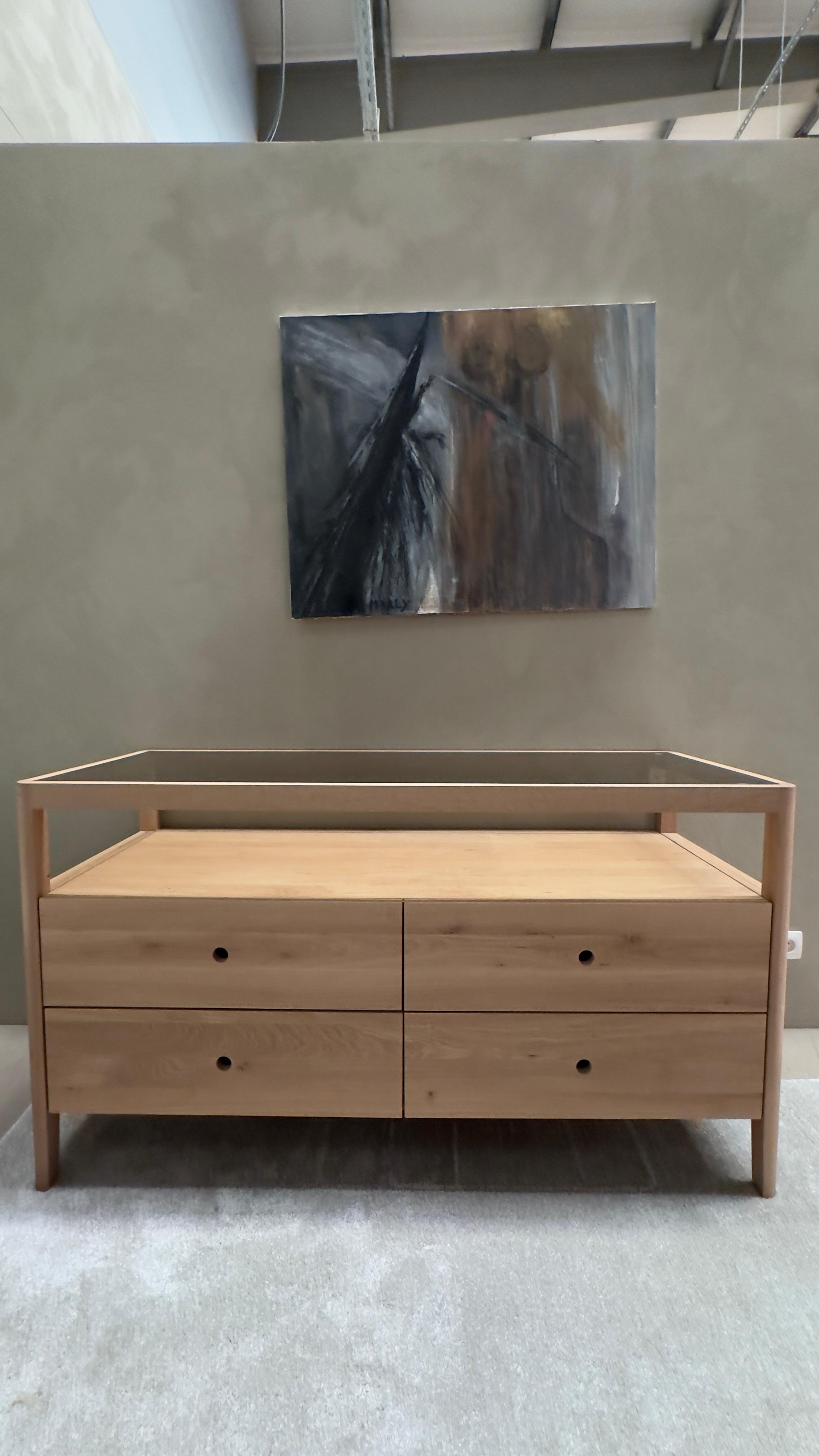 Ethnicraft SPINDLE Kommode aus Eichenholz als Ausstellungsstück