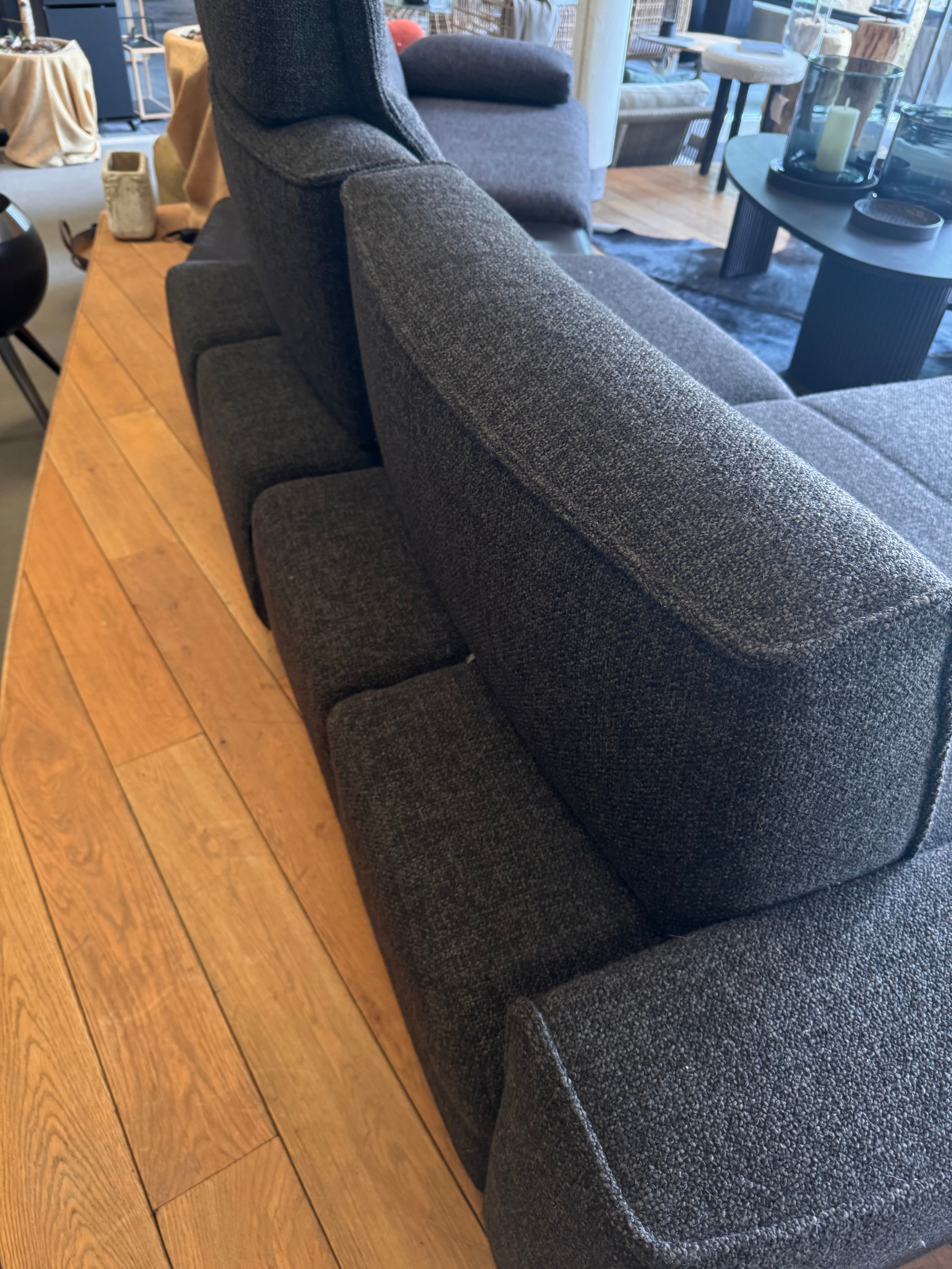 EXPO Escapade Sofa LOUISE