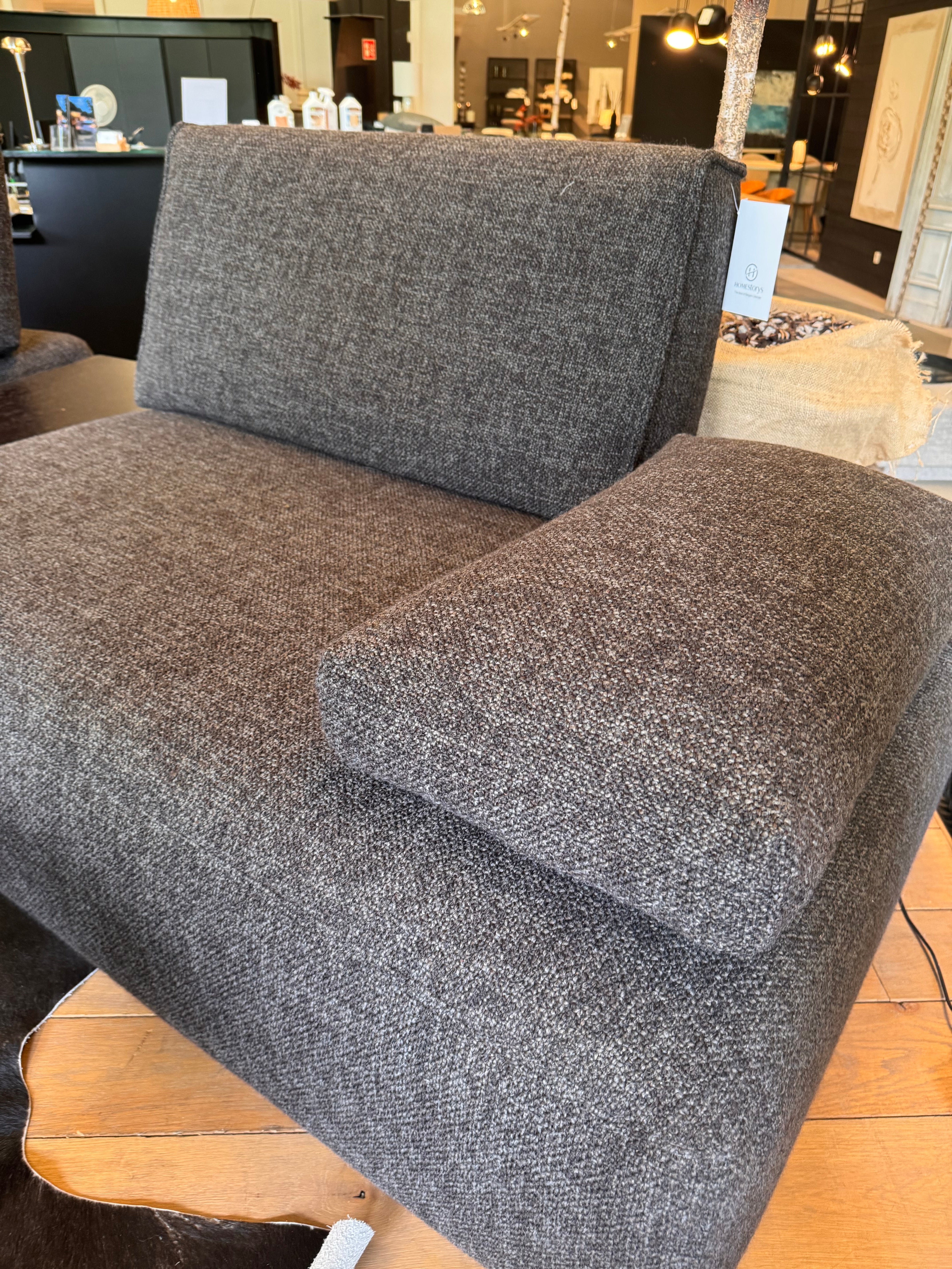 EXPO Escapade Sofa LOUISE