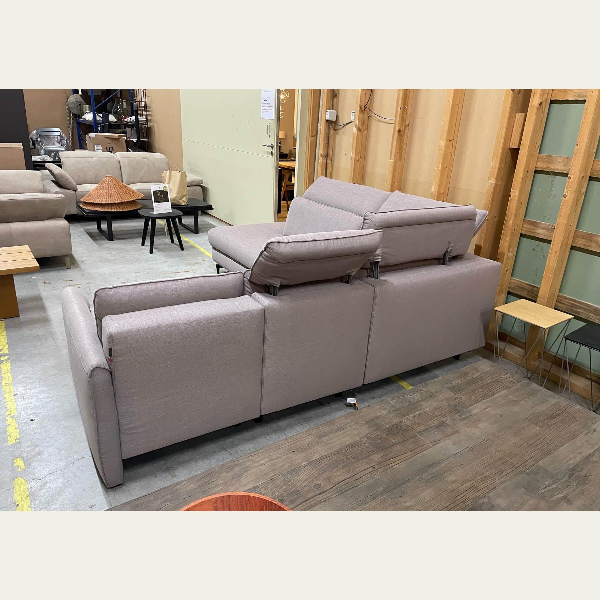 EXPO Rom1961 Sari Sofa