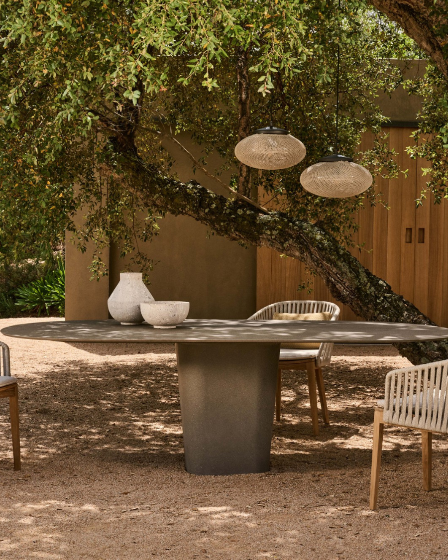 Tribù Tao Gartentisch rund dunkelgrau minimalistisches Outdoor Design