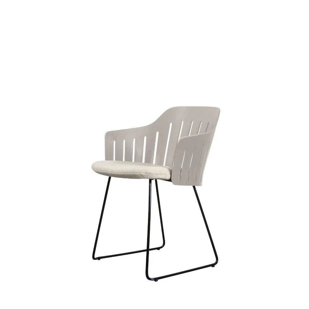 CHOICE Schlittenstuhl mit Free Sand Sitzkissen – stilvoll, schlicht und wetterfest