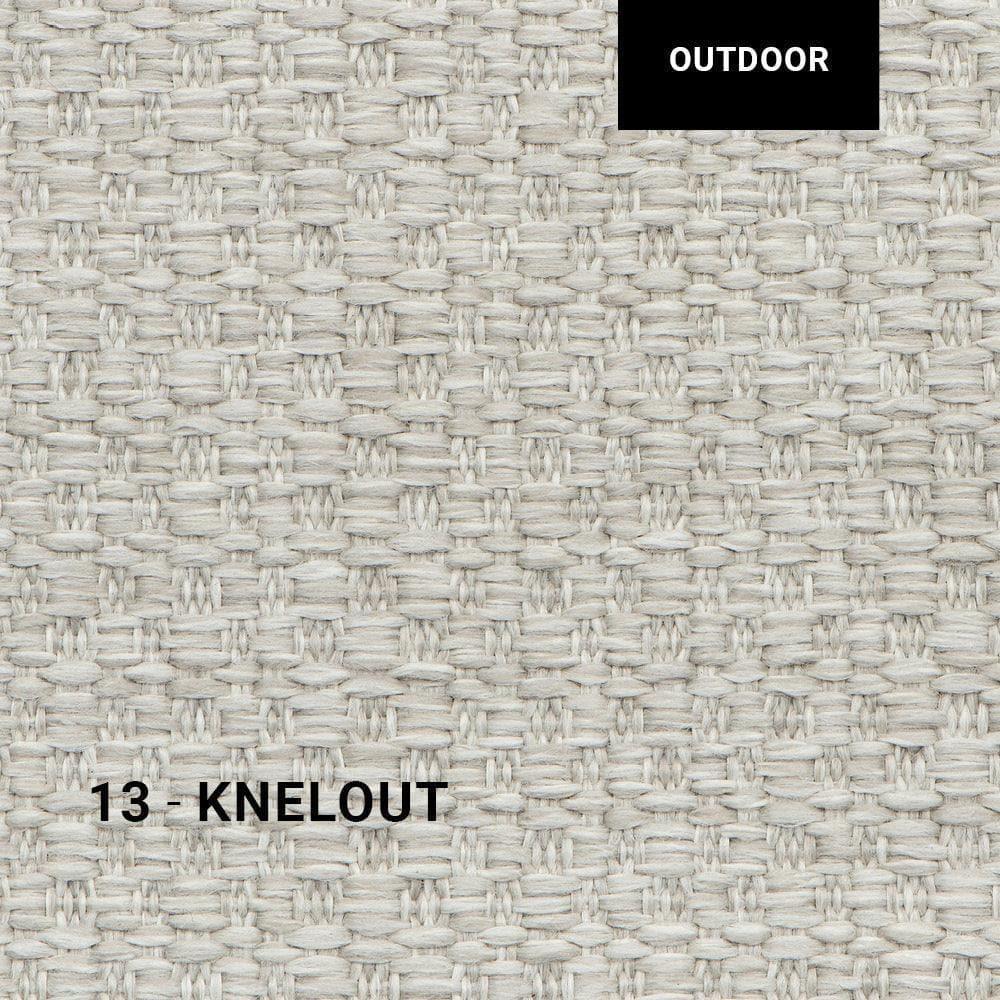 Stoff 13 KNELOUT von Gommaire – wetterfester Outdoorstoff in Taupe für den 1-Sitzer MIEKE, ideal für natürliche Gartenlounges
