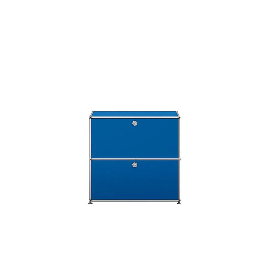 USM Haller Kommode S2 in Enzianblau – leuchtender Farbakzent als funktionales Designmöbel für moderne Wohnräume, kreative Studios oder Büros
