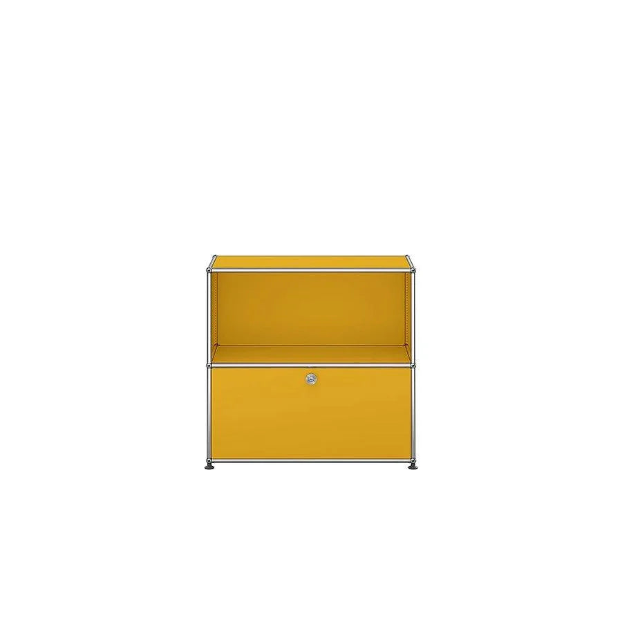 USM M55 Nachttisch in Goldgelb – auffälliger Designklassiker als farbiger Akzent im Schlafzimmer mit systemischer Ordnung und Charakter