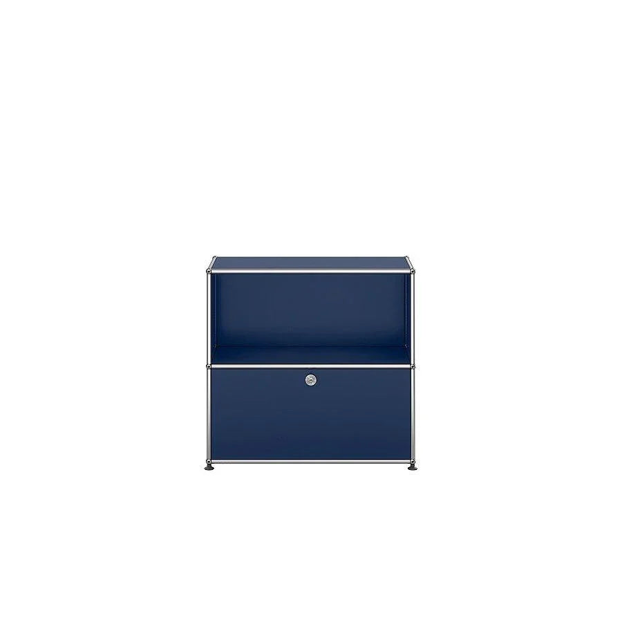USM Sideboard M62 in Stahlblau – kräftiger Designklassiker als markantes Einrichtungselement für kreative Wohn- und Arbeitsräume mit Struktur und Charakter