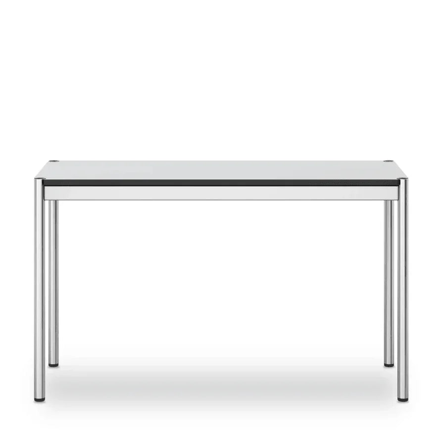 USM Haller T8 Tisch mit perlgrauer Kunstharzplatte – funktionale Modellansicht des zeitlosen Design-Tisches für ergonomische Bürokonzepte und kreative Arbeitsplätze