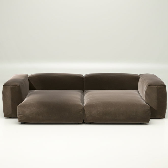 Großes vetsak Sofa SET 02 XL mit Suave Espresso – samtige Oberfläche für anspruchsvolle Räume