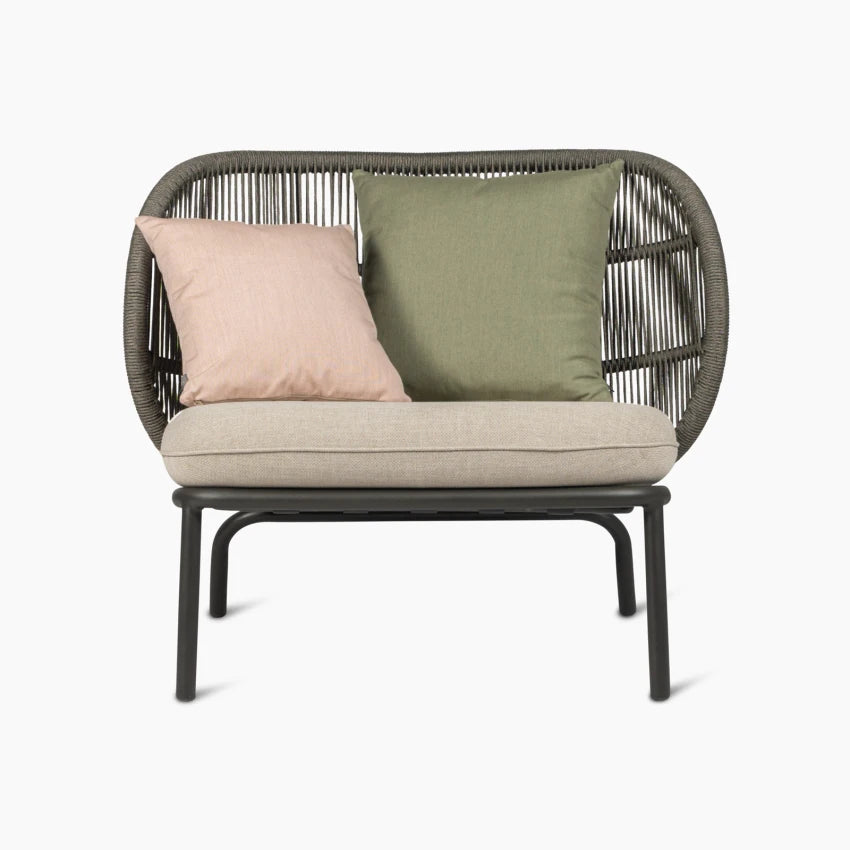 Vincent Sheppard KODO Gartensessel in Fossil Grey mit Sitz- und Dekokissen