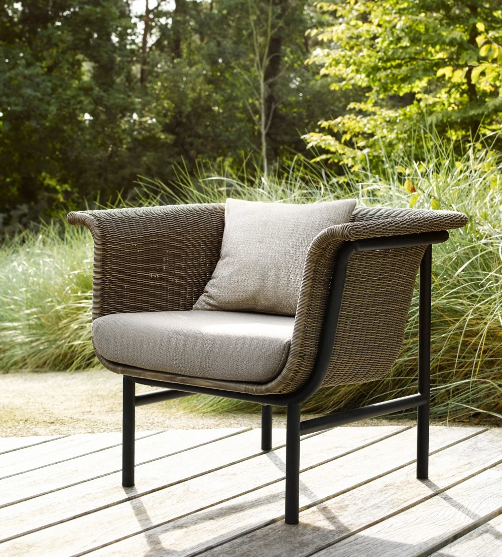 Vincent Sheppard WICKED Gartensessel mit Aluminiumrahmen im Outdoor-Loungebereich