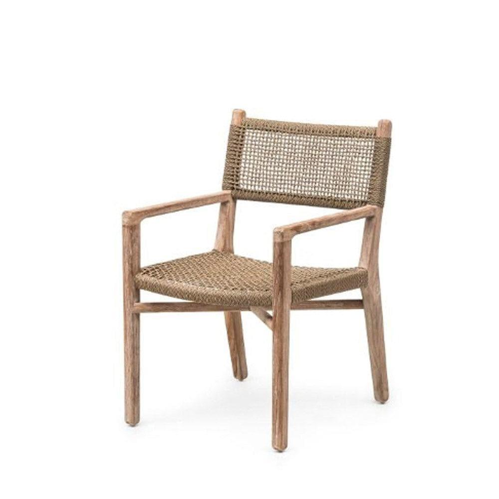 Armlehnstuhl FIONA von Gommaire ohne Kissen – eleganter Outdoor-Stuhl aus recyceltem Teakholz mit klarer Linienführung für moderne Terrasseneinrichtung