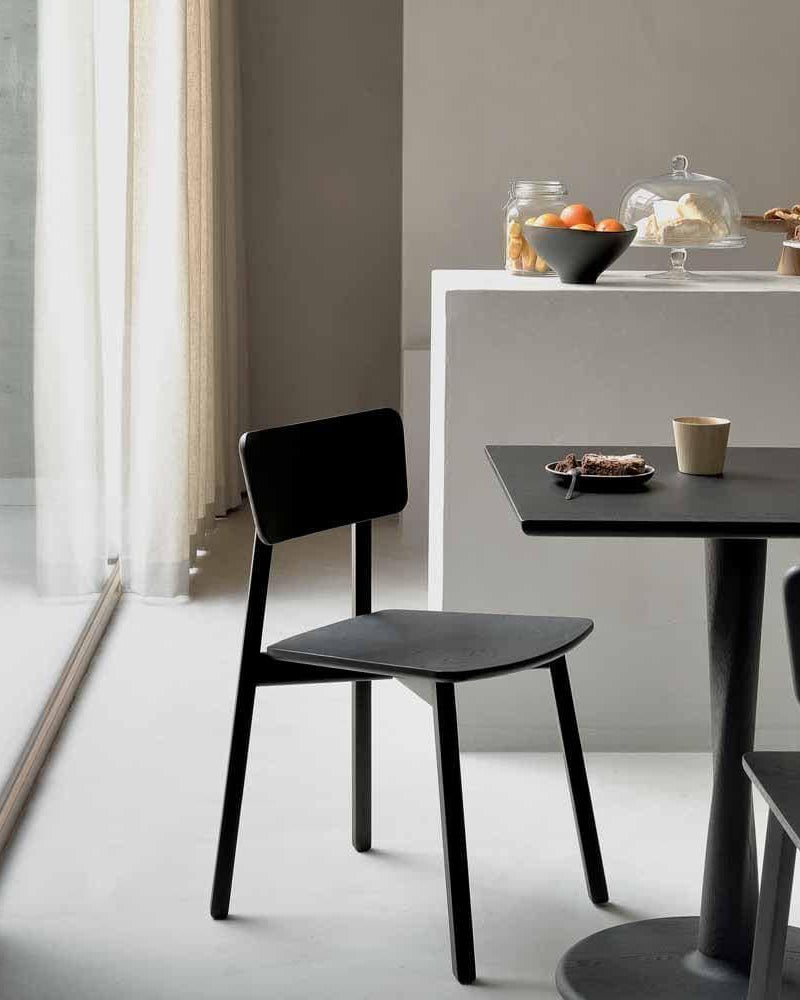 Stuhl CASALE Eiche schwarz | Ethnicraft | Homestorys