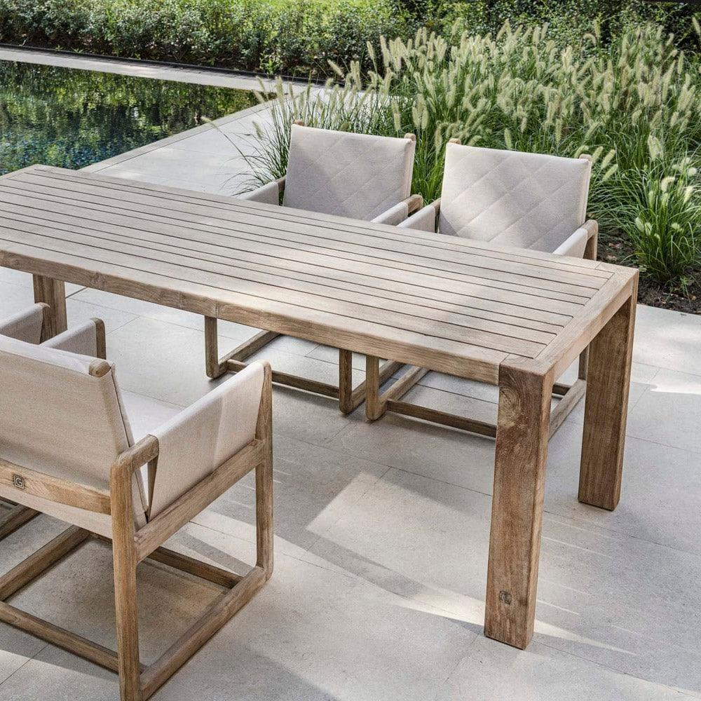 CARLO Gartenstühle von Gommaire in Lounge-Anordnung – komfortable Outdoor-Stühle mit Kissen für entspannte Gartenmomente