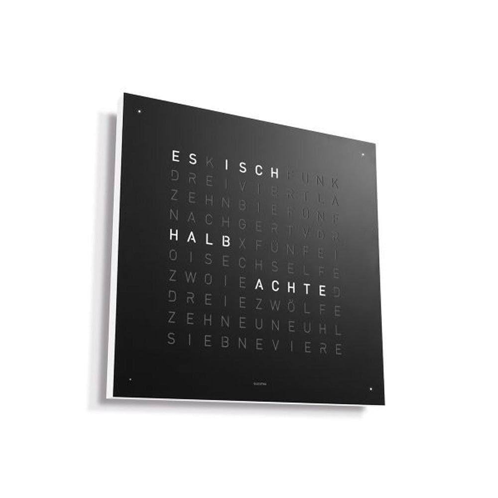 QLOCKTWO EARTH 45 Black Pepper – Seitäblick mit weissem Chorpus und tiefschwarzer Front