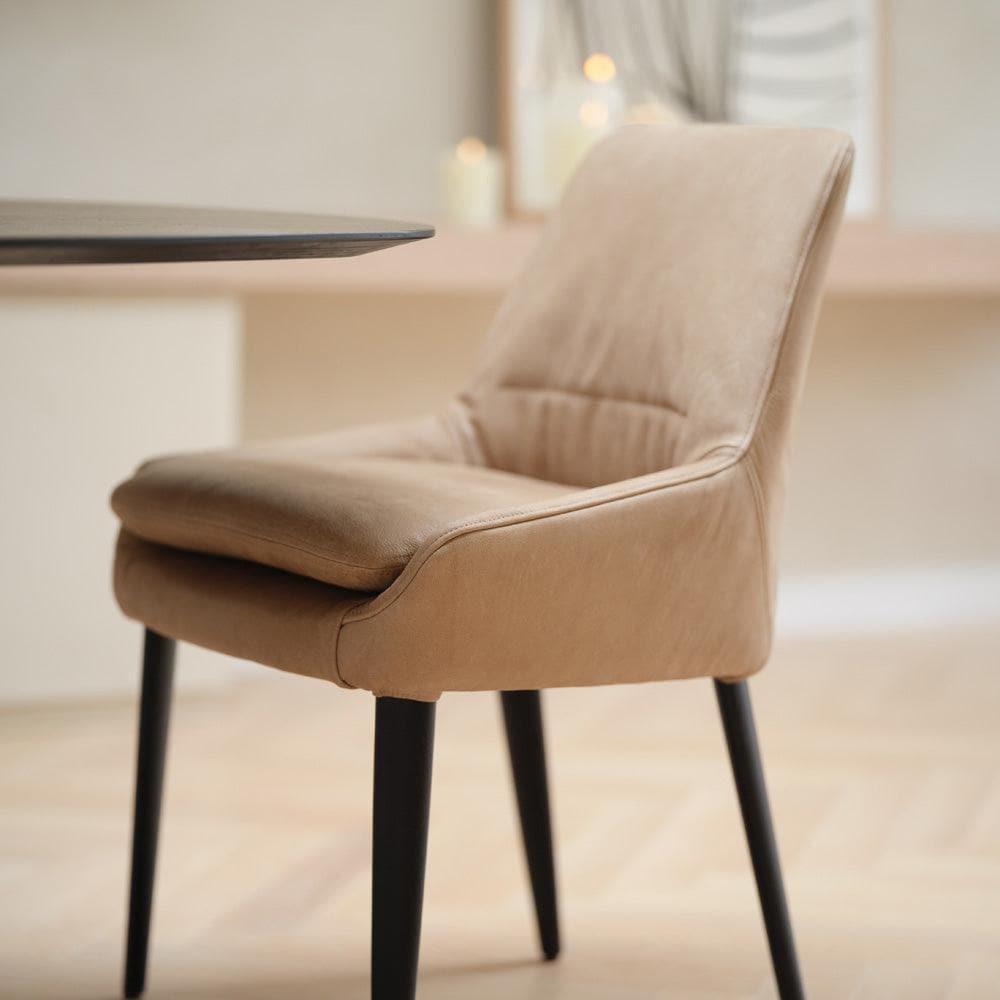 SAGA C0110 als stilvoller Solostuhl im Homeoffice – zurückhaltend-elegante Ergänzung mit ergonomischem Komfort