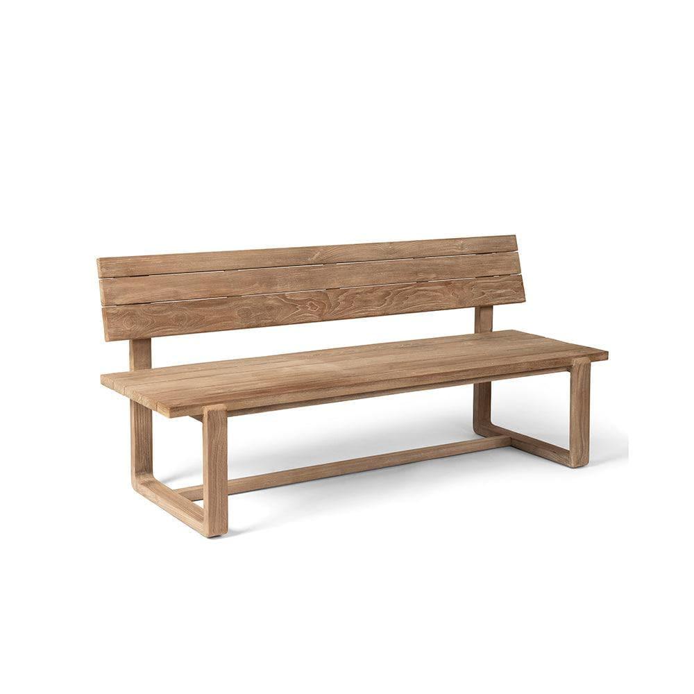 Sitzbank OSLO von Gommaire – schlichte Outdoor-Bank aus recyceltem Teakholz, ideal für Terrasse, Garten oder Eingangsbereich im modernen Naturstil