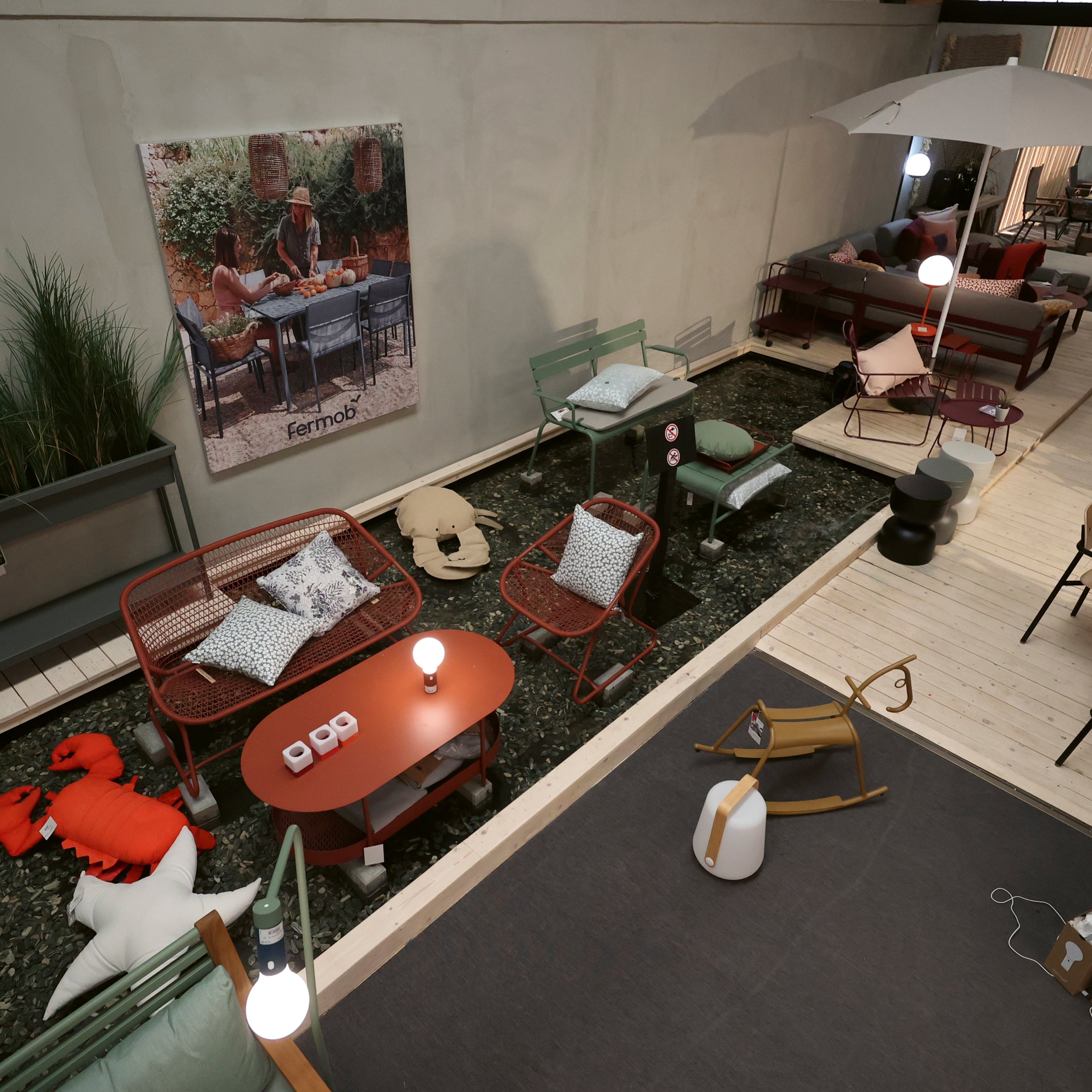 Outlet - Outdoor - Homestorys