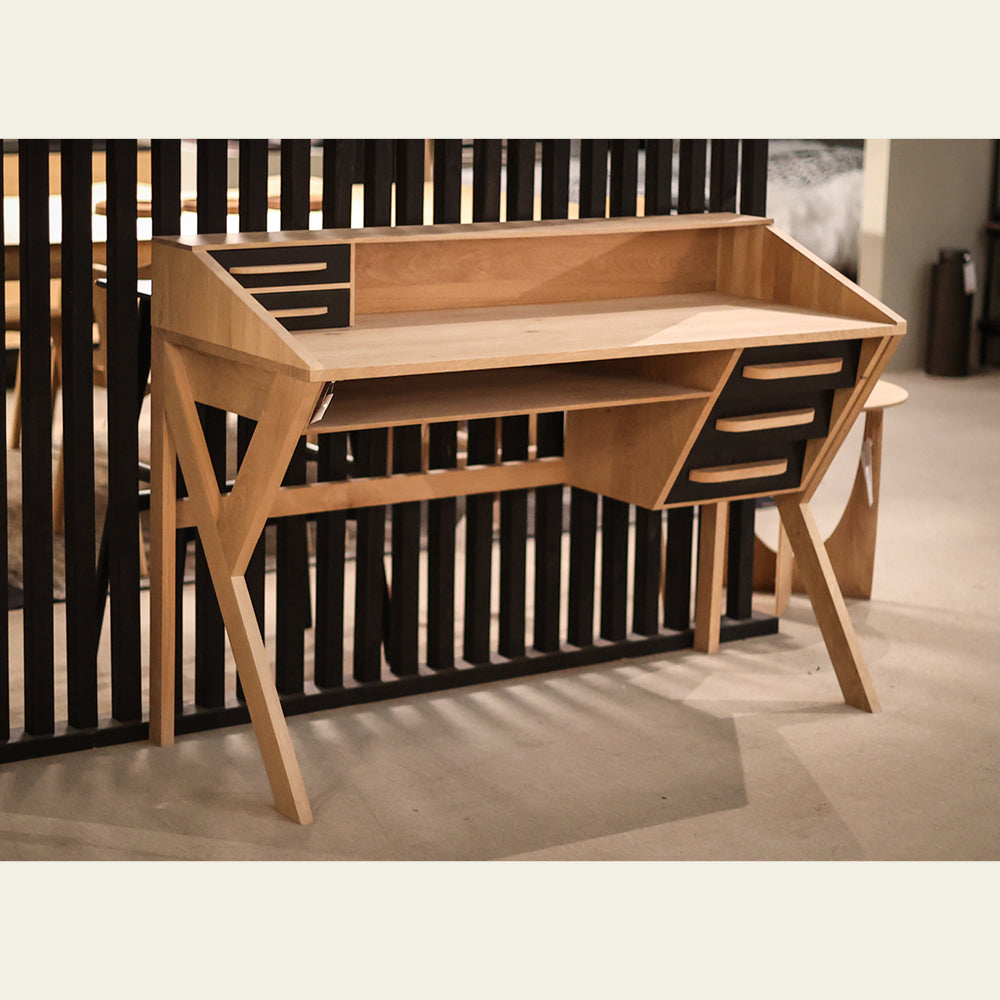 EXPO Ethnicraft ORIGAMI Schreibtisch