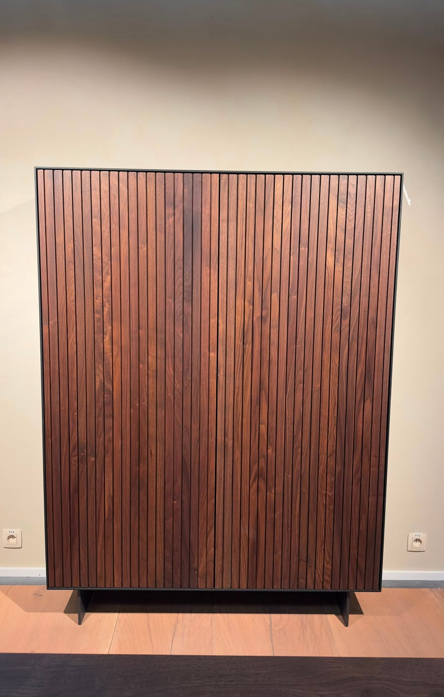 Rodam TAKARA Schrank Highboard in 126 cm Breite als Ausstellungsstück