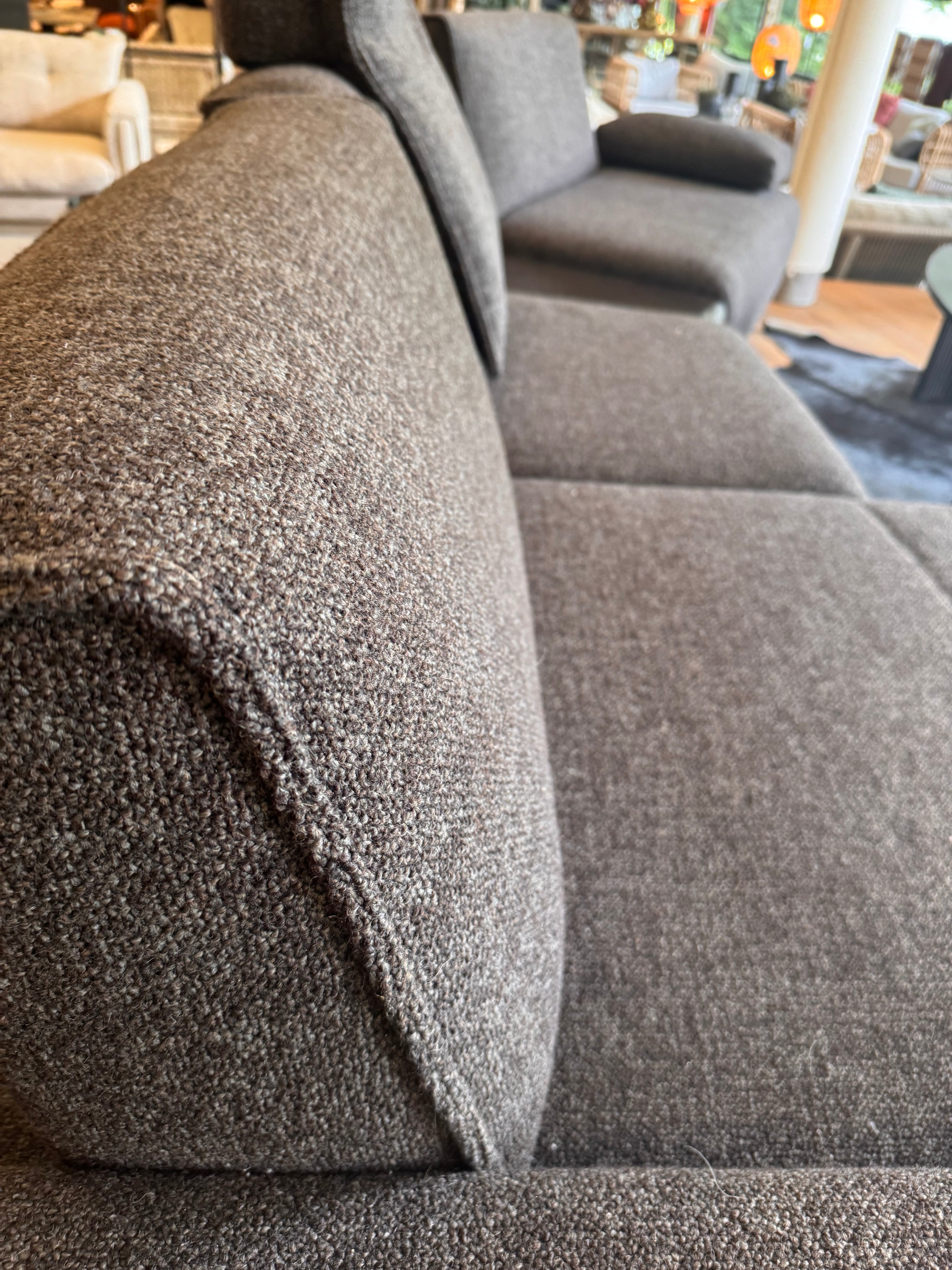 EXPO Escapade Sofa LOUISE