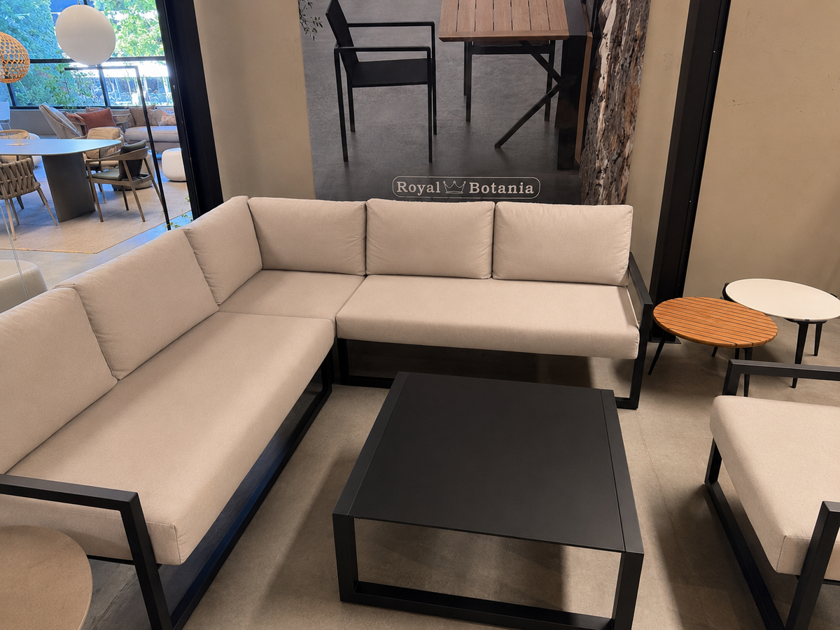 Royal Botania NINIX Gartenlounge mit abgestimmten Outdoor-Kissen und modularen Sitzelementen