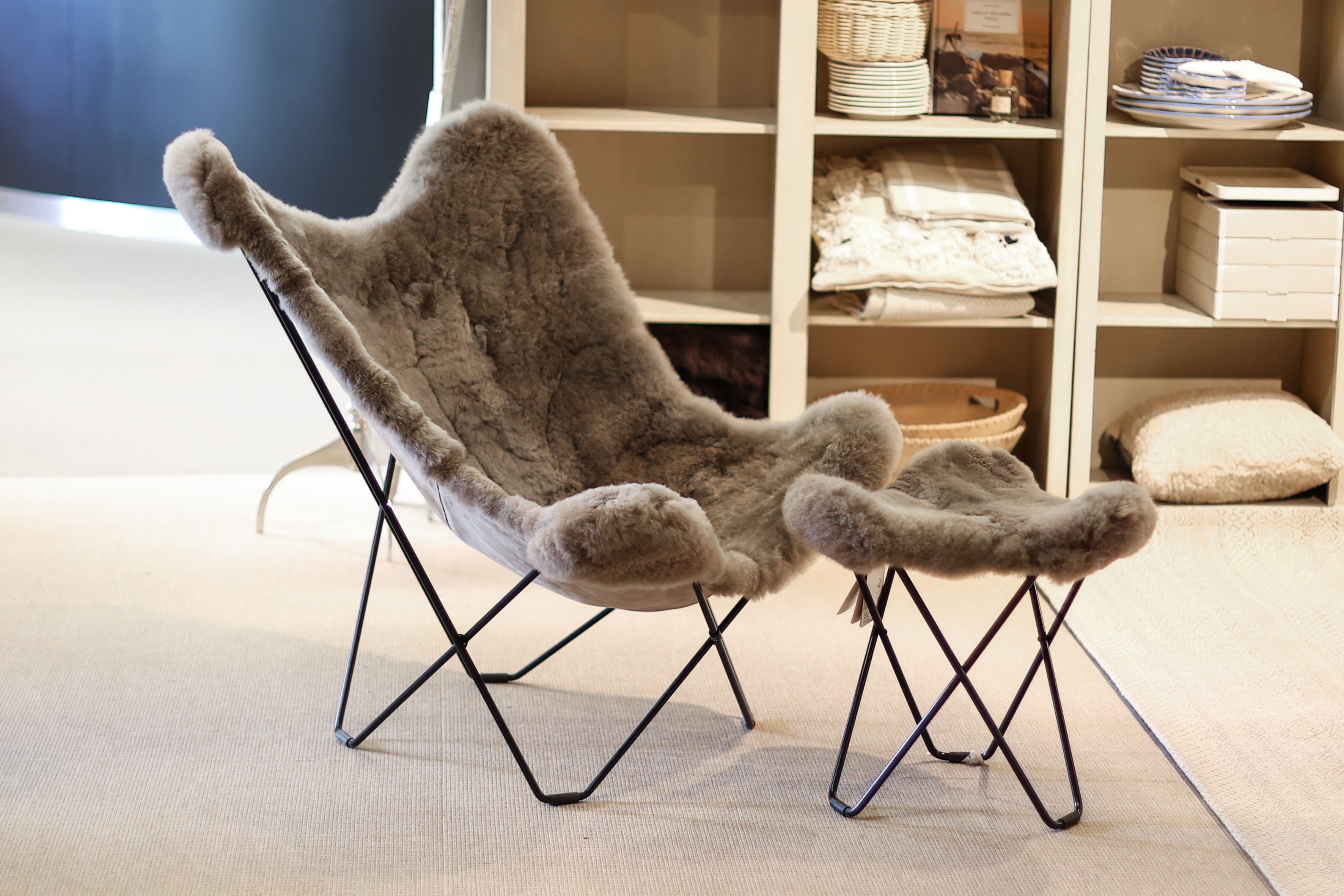 EXPO Cuero MARIPOSA Butterfly Sessel mit Ottoman