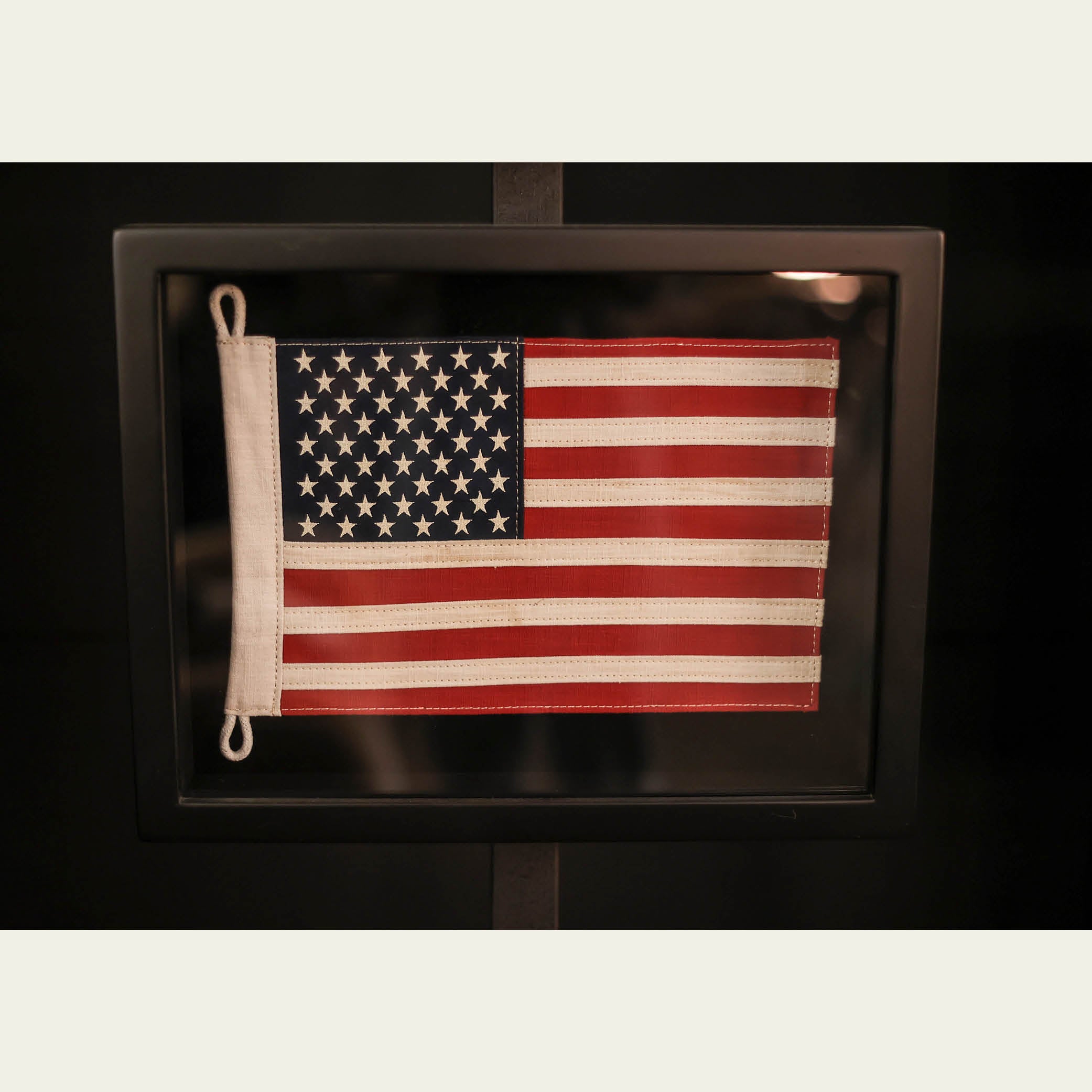 EXPO Timothy Oulton FLAG SHADOW BOX