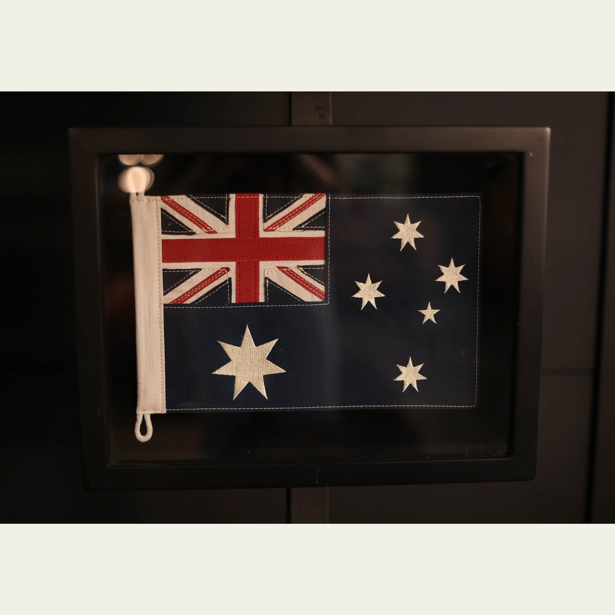 EXPO Timothy Oulton FLAG SHADOW BOX