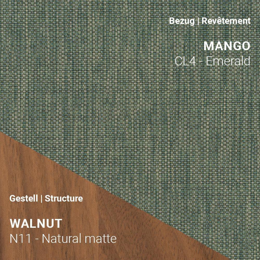 SAGA C0110 mit Bezug Mango CL4 Emerald auf Nussbaum Natural Matte Gestell (N11)