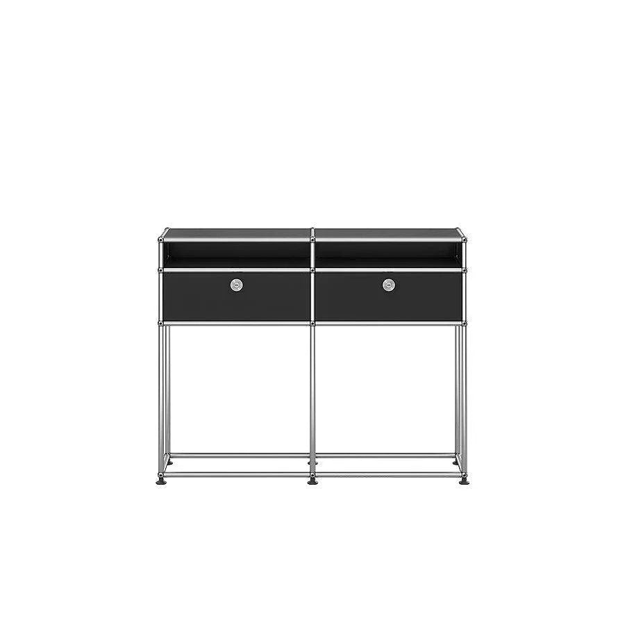 USM Haller Sideboard M51 in Graphitschwarz – tiefdunkles Möbelstück mit Stauraum, ideal als TV-Board oder modernes Sideboard für Wohn- und Arbeitsbereiche