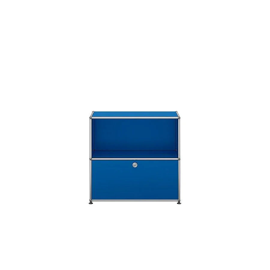 Modulares Sideboard M62 von USM Haller in Enzianblau – farbintensives Designmöbel für kreative Raumgestaltung, ideal als Stauraumlösung in offenen Arbeitsbereichen, Wohnzimmern oder Studios