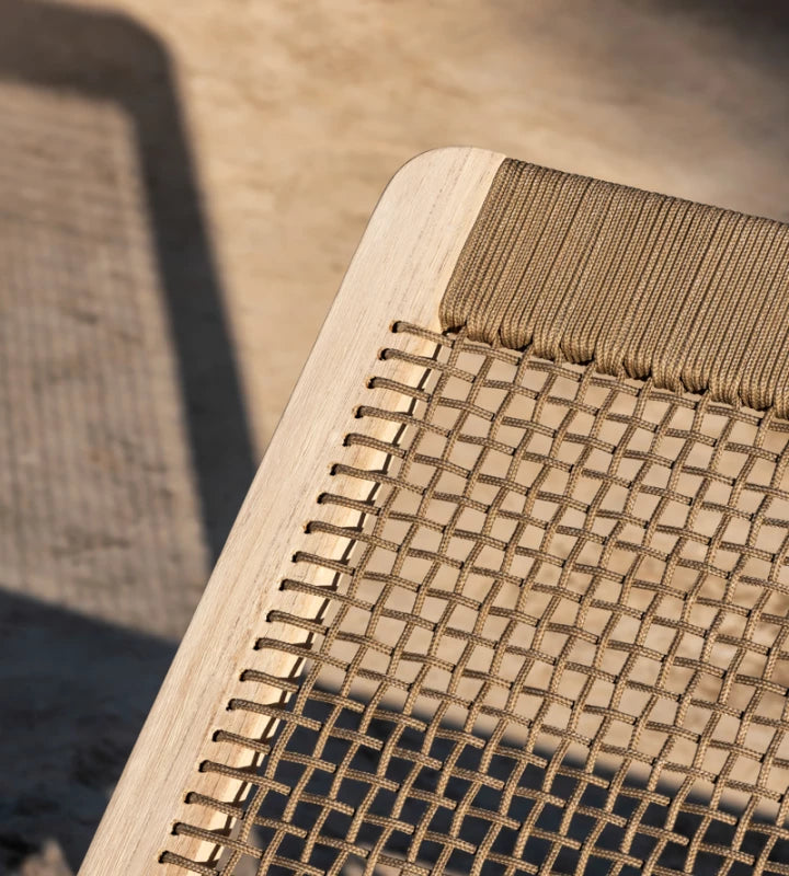 Vincent Sheppard DAVID Sonnenliege Detail mit Greige Rope und Teakholzgestell
