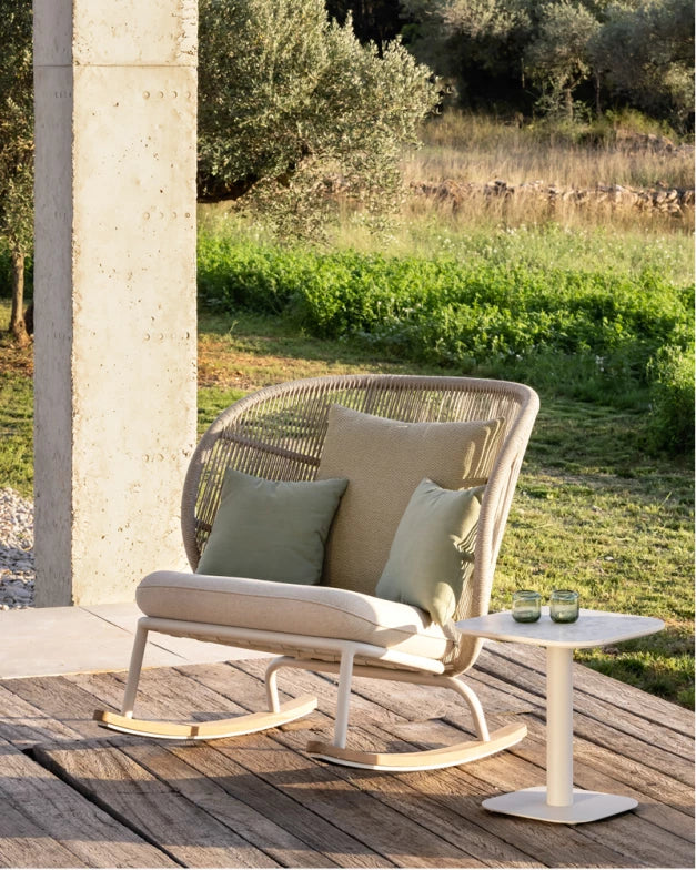 Vincent Sheppard KODO Beistelltisch im Outdoor Bereich in Dune White