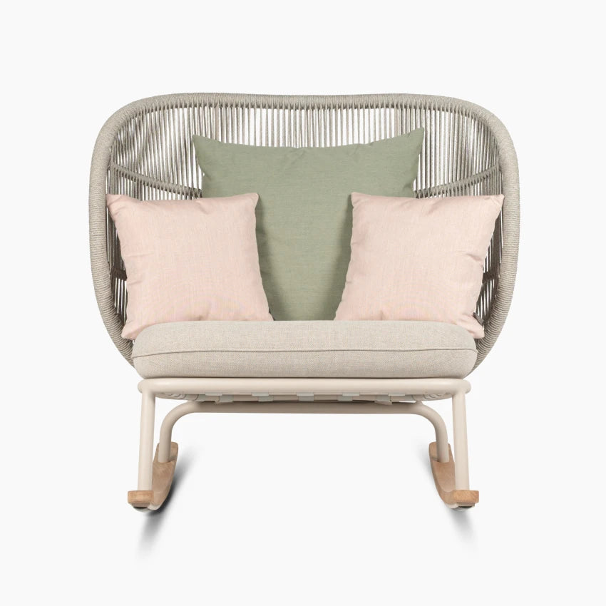 Vincent Sheppard KODO Schaukelstuhl in Dune White mit Sitz- und Dekokissen