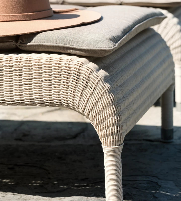 Vincent Sheppard SAFI Sonnenliege Detail mit Aluminiumgestell und Geflecht