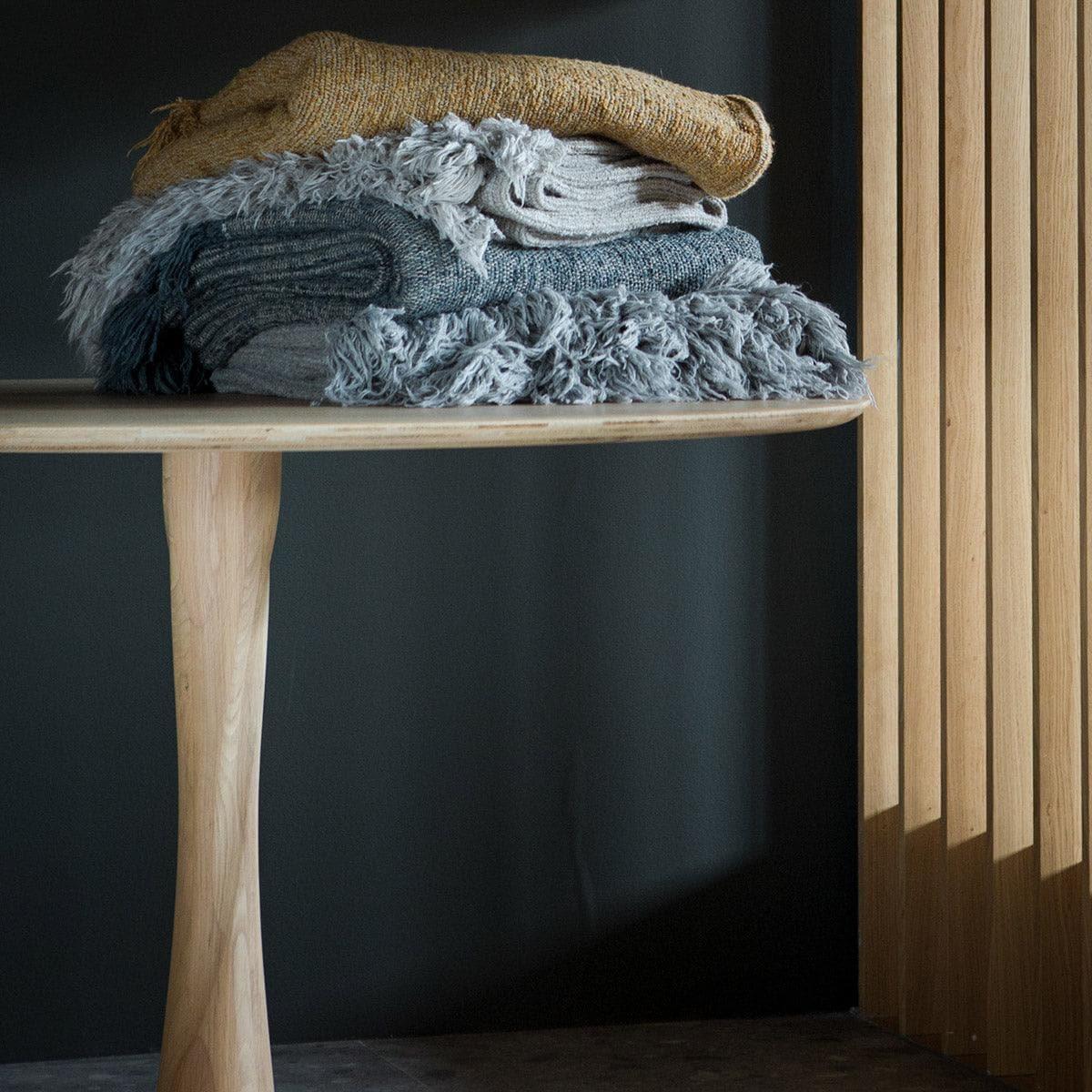 Esstisch TORSION Rund | Ethnicraft | Homestorys